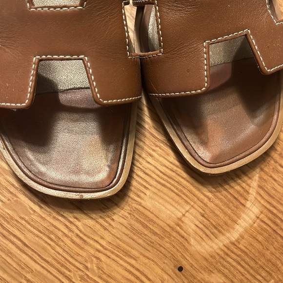 Hermes Gold Oran Sandals - Picture 2 of 4